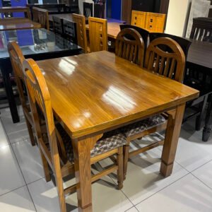 Classic Oak 4-Seater Dining Table Set