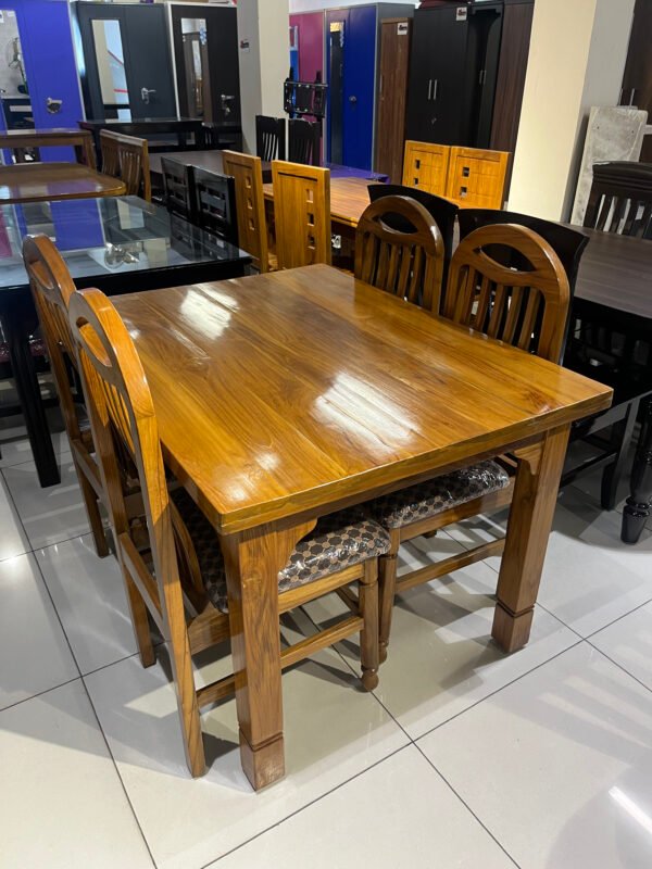 Classic Oak 4-Seater Dining Table Set
